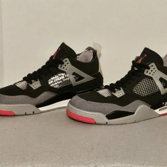 New Nike Air Jordan IV (Black Cat) Basketball Sneakers, M9.5, (2020 re-release) - Picture 4 of 8